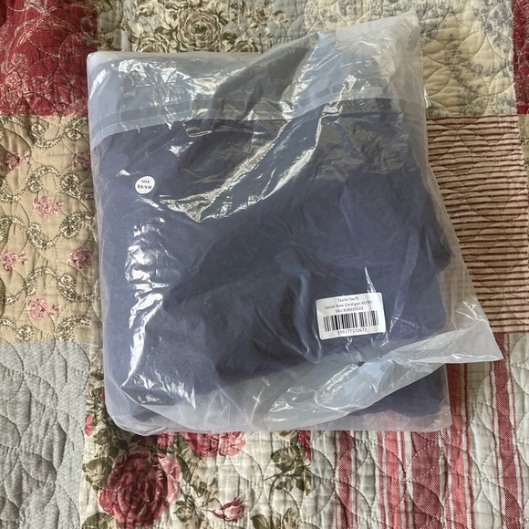 Speak Now Taylor’s Version Purple Knot Cardigan Limited Edition - brand new - Picture 4 of 4